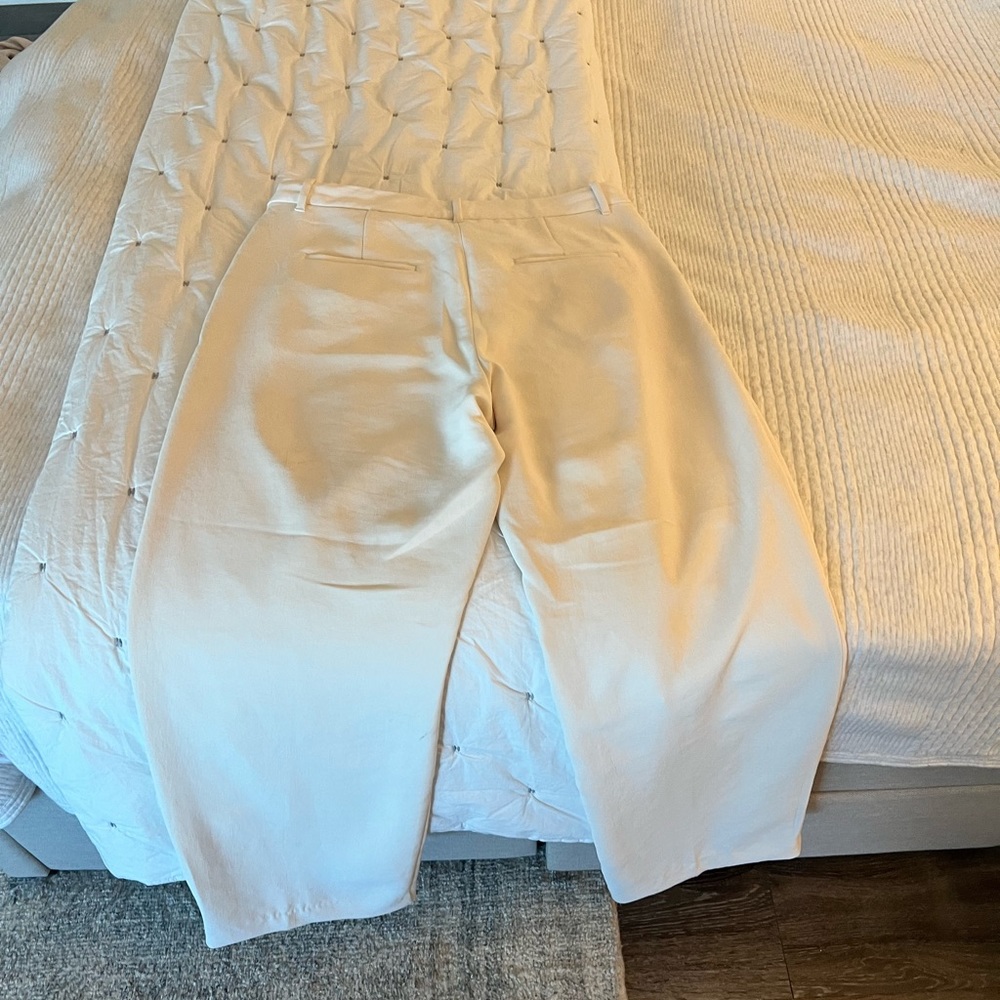 Aritzia effortless pants size 16